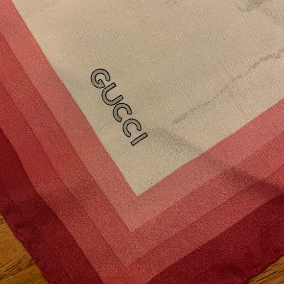 GUCCI RARE VINTAGE Silk Scarf - Picture 3 of 7